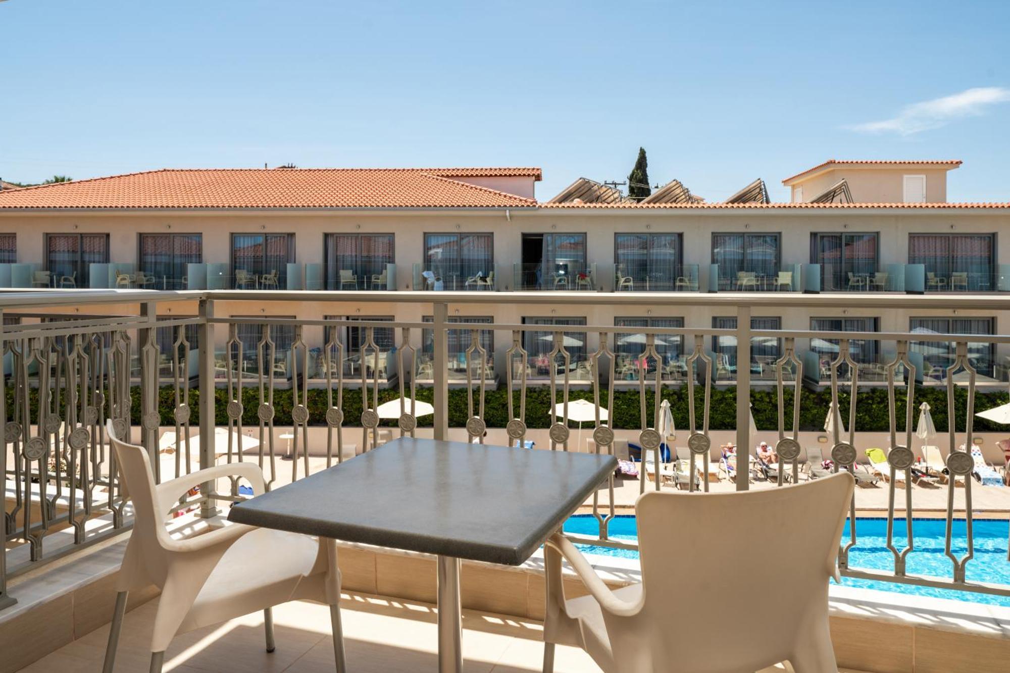 Plános Karras Grande Resort מראה חיצוני תמונה