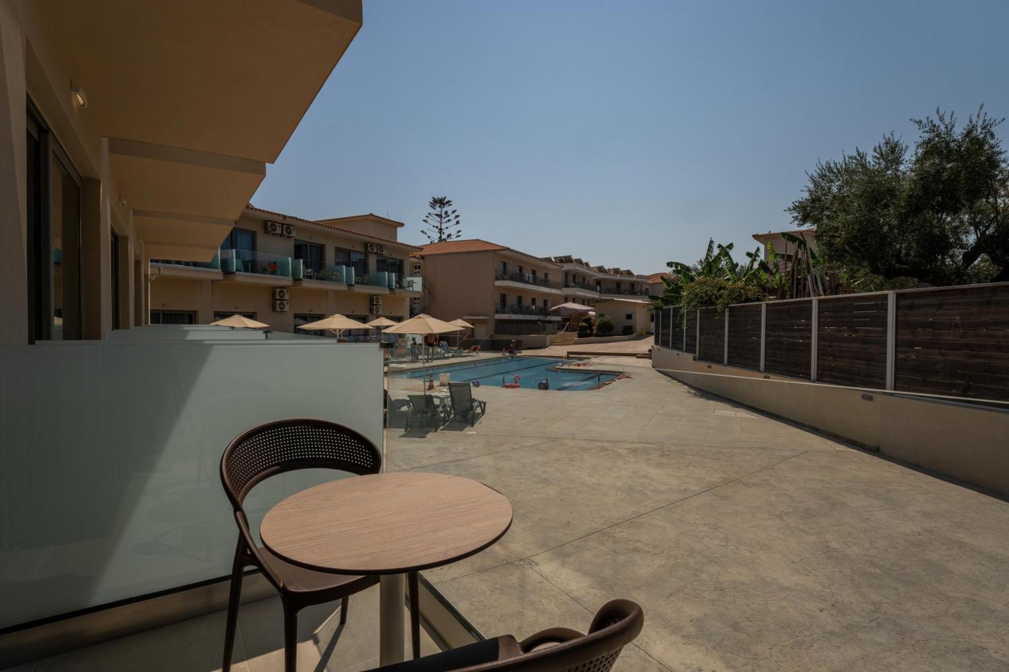 Plános Karras Grande Resort מראה חיצוני תמונה